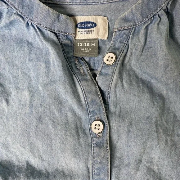 Old Navy Denim Short Sleeve Top Size 12-18 Months - Picture 2 of 4